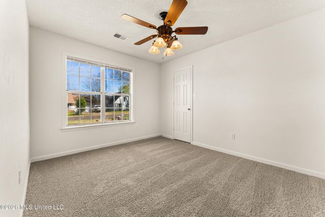 915 Birchfield Place, Southaven, MS 38671