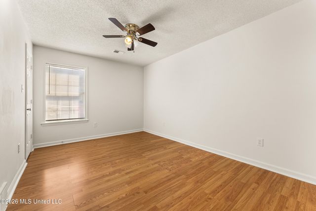 915 Birchfield Place, Southaven, MS 38671