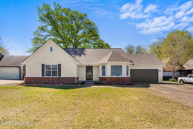 915 Birchfield Place, Southaven, MS 38671