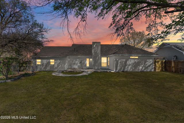 915 Birchfield Place, Southaven, MS 38671