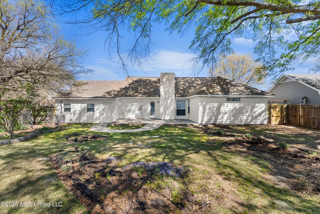 915 Birchfield Place, Southaven, MS 38671