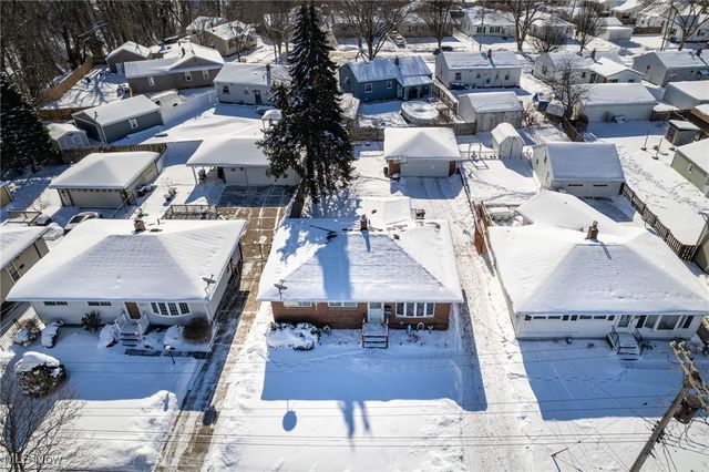 1115 Birch Lane, Cleveland, OH 44109