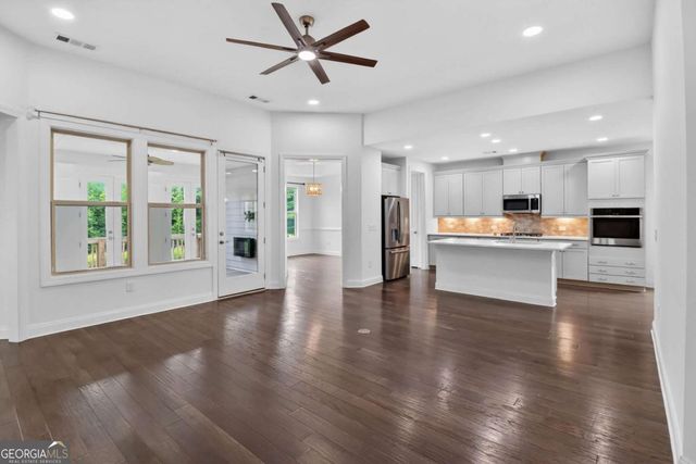 408 Cottonwood Circle, Peachtree City, GA 30269