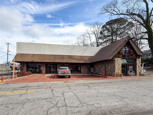 11 S Grove Street, Dahlonega, GA 30533
