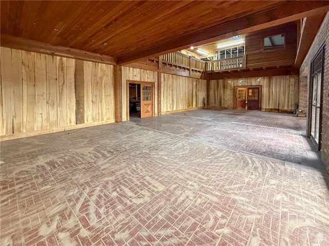 11 S Grove Street, Dahlonega, GA 30533