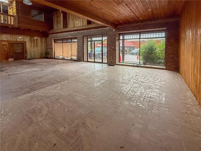 11 S Grove Street, Dahlonega, GA 30533