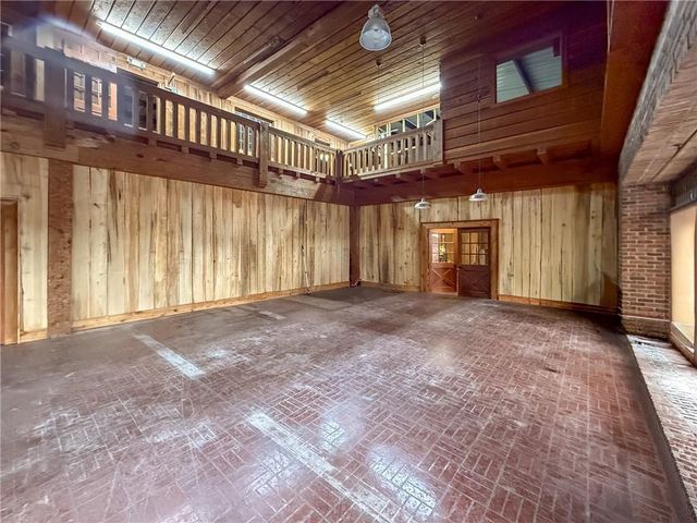 11 S Grove Street, Dahlonega, GA 30533