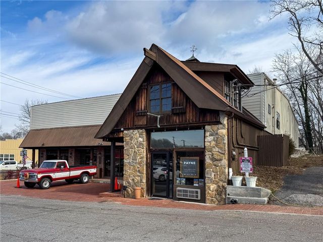 11 S Grove Street, Dahlonega, GA 30533