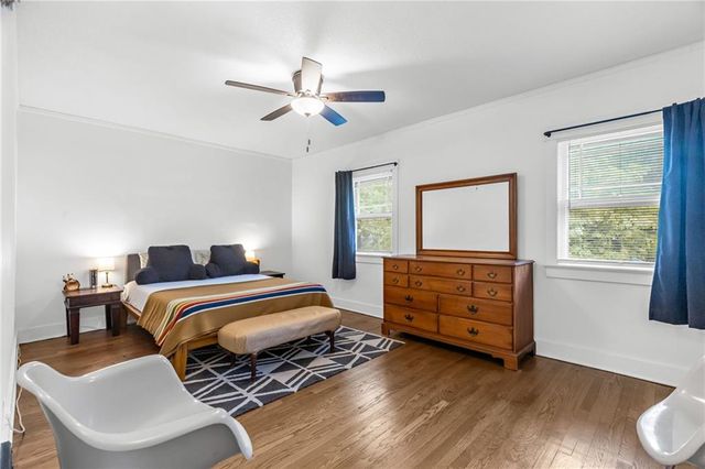 5445 Holmes Street, Kansas City, MO 64110