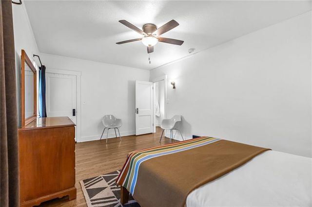 5445 Holmes Street, Kansas City, MO 64110