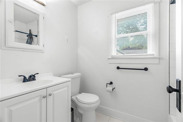 5445 Holmes Street, Kansas City, MO 64110