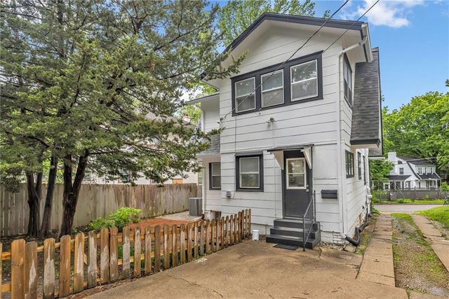 5445 Holmes Street, Kansas City, MO 64110