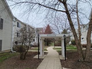 59 S Treehouse Lane S 59, Round Lake, IL 60073
