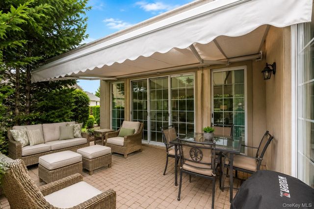 398 Altessa Boulevard, Melville, NY 11747