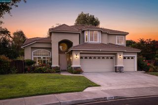1166 Briarwood Way, Walnut Creek, CA 94597