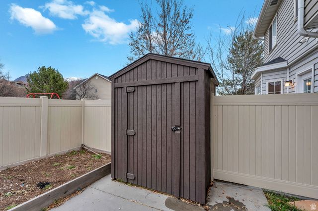 986 N INDEPENDENCE AVE, Provo, UT 84604