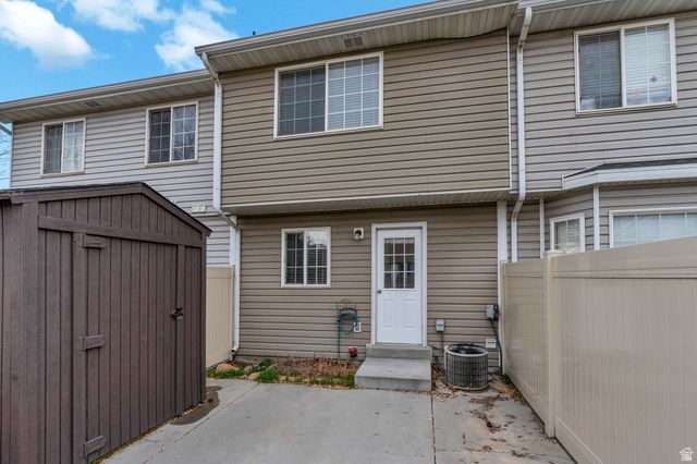 986 N INDEPENDENCE AVE, Provo, UT 84604