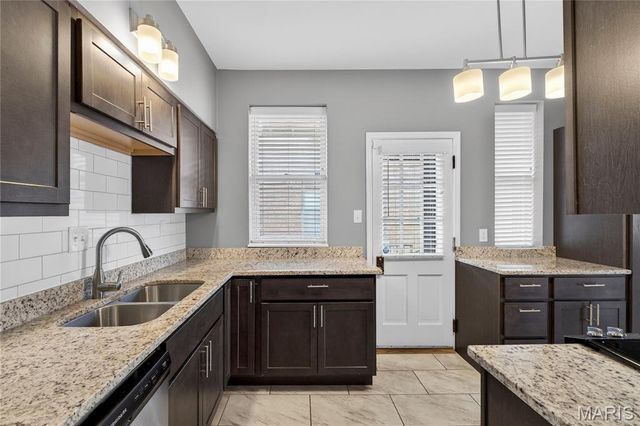 5544 Waterman Boulevard 3W, St Louis, MO 63112