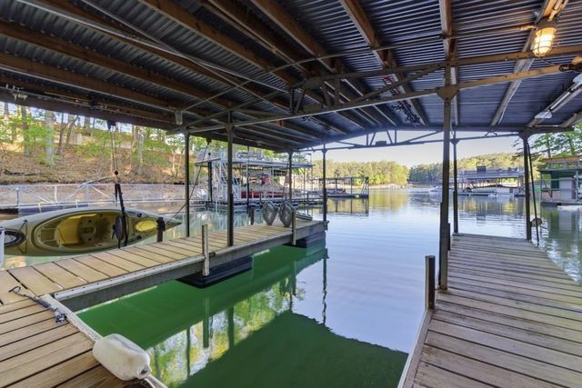 6422 Old Shadburn Ferry Road, Buford, GA 30518