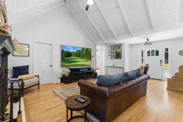 6422 Old Shadburn Ferry Road, Buford, GA 30518