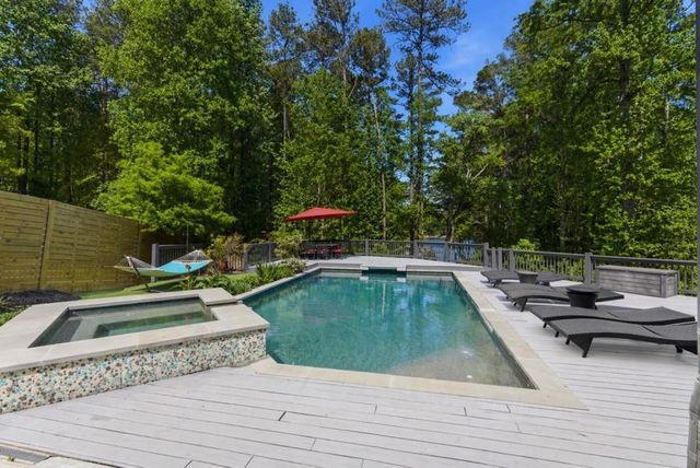 6422 Old Shadburn Ferry Road, Buford, GA 30518