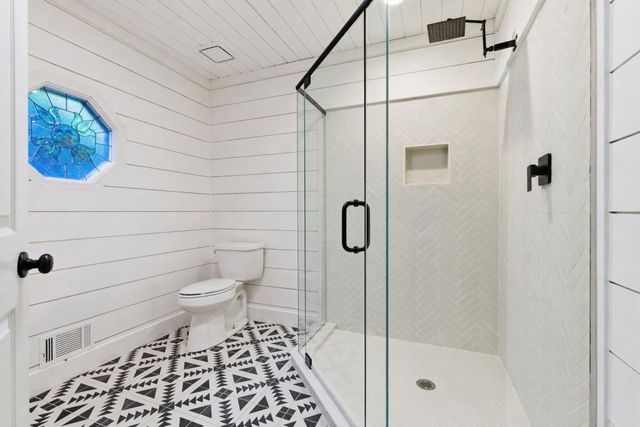 6422 Old Shadburn Ferry Road, Buford, GA 30518