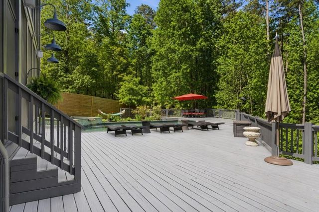 6422 Old Shadburn Ferry Road, Buford, GA 30518