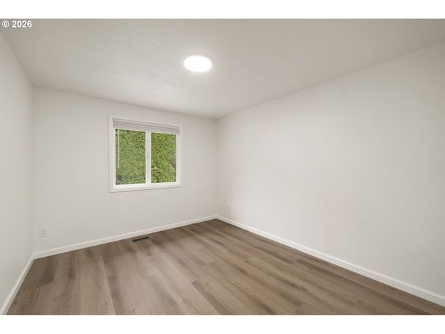2038 Se Village Ct, Hillsboro, OR 97123