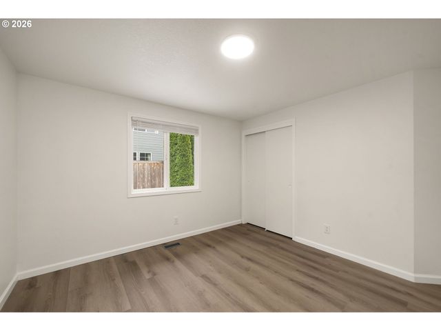 2038 Se Village Ct, Hillsboro, OR 97123