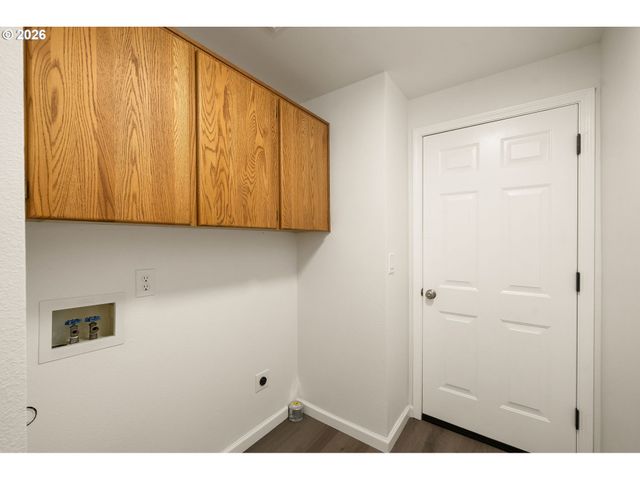 2038 Se Village Ct, Hillsboro, OR 97123