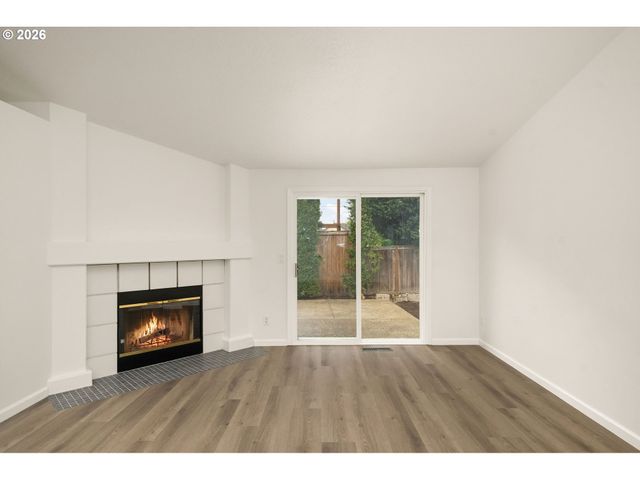 2038 Se Village Ct, Hillsboro, OR 97123