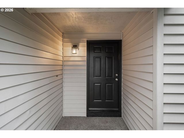 2038 Se Village Ct, Hillsboro, OR 97123