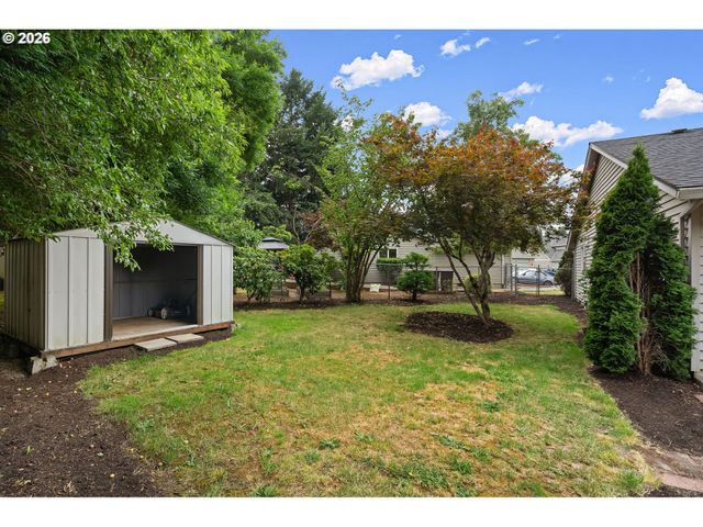 2038 Se Village Ct, Hillsboro, OR 97123