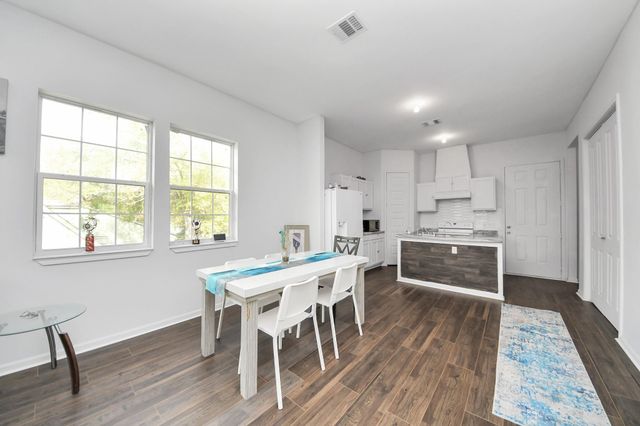 3011 Layne Street, La Porte, TX 77571