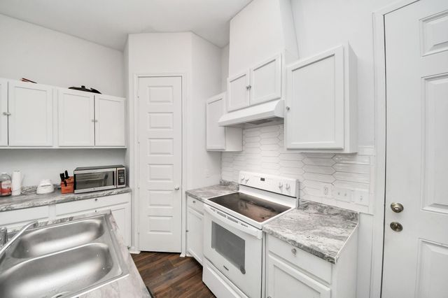 3011 Layne Street, La Porte, TX 77571