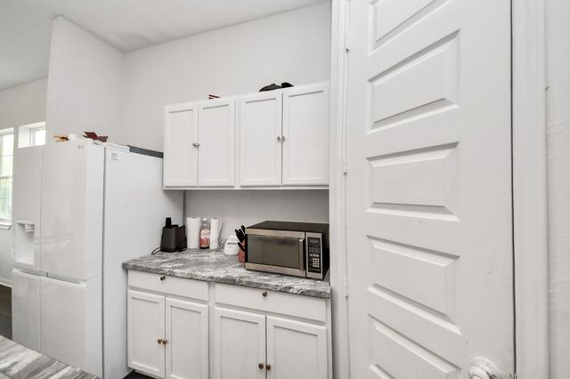 3011 Layne Street, La Porte, TX 77571