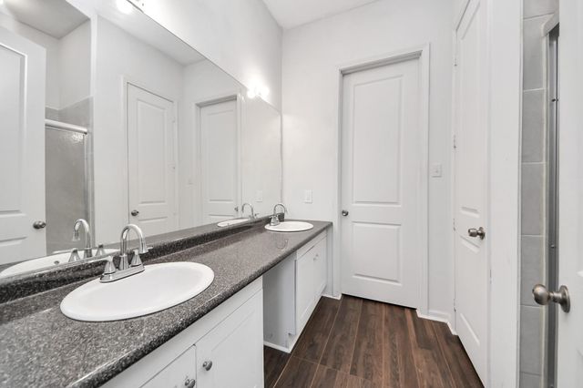 3011 Layne Street, La Porte, TX 77571