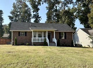 1412 Saint Edmonds Ct, Smyrna, TN 37167
