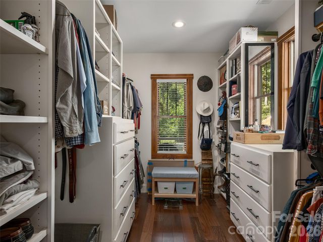 95 Merrills Chase Road, Asheville, NC 28803