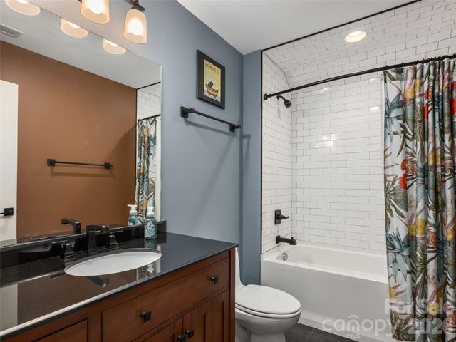 95 Merrills Chase Road, Asheville, NC 28803