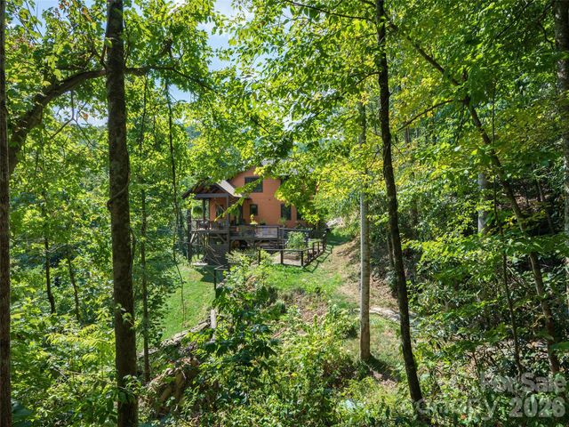 95 Merrills Chase Road, Asheville, NC 28803