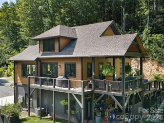 95 Merrills Chase Road, Asheville, NC 28803