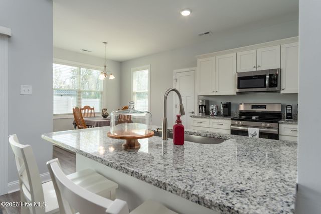 610 Bright Harvest Drive, Maysville, NC 28555