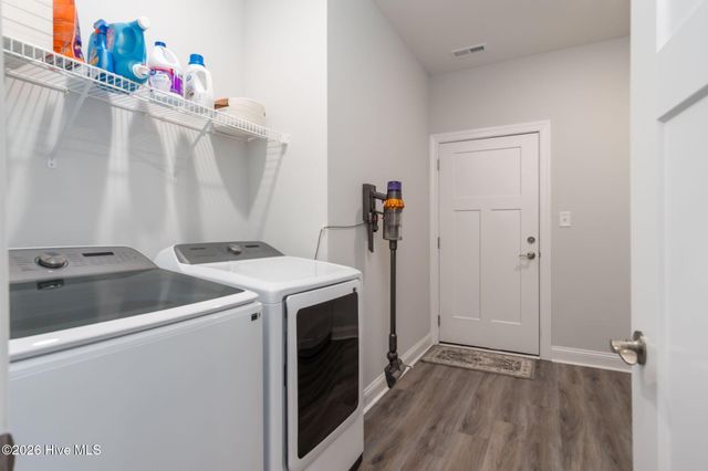 610 Bright Harvest Drive, Maysville, NC 28555