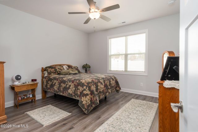 610 Bright Harvest Drive, Maysville, NC 28555