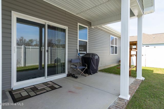 610 Bright Harvest Drive, Maysville, NC 28555