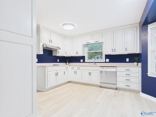 6808 Jones Valley Drive SE, Huntsville, AL 35802