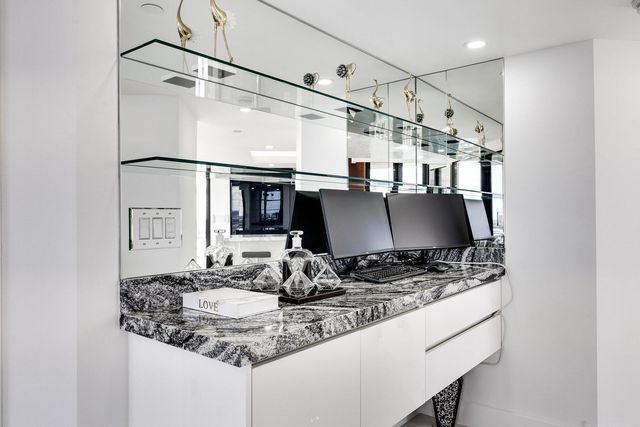 3000 N OCEAN Drive PH-A, Singer Island, FL 33404