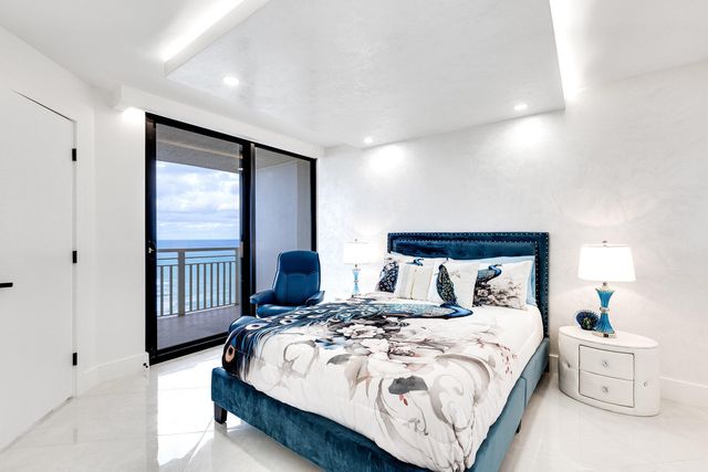 3000 N OCEAN Drive PH-A, Singer Island, FL 33404