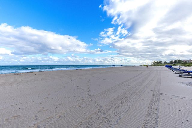 3000 N OCEAN Drive PH-A, Singer Island, FL 33404